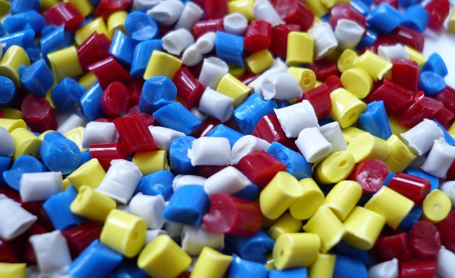 plastgrunulat används i tillverkningsprocessen