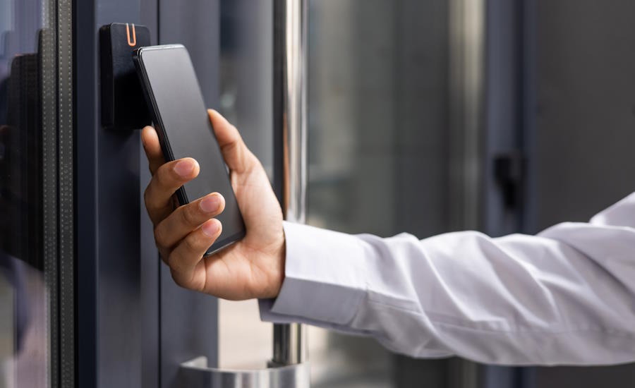 appar till mobiler är bland det senaste inom passersystem här behövs varken tagg bricka eller nyckelkort då i stort sett alla bär med sig en smartphone numera